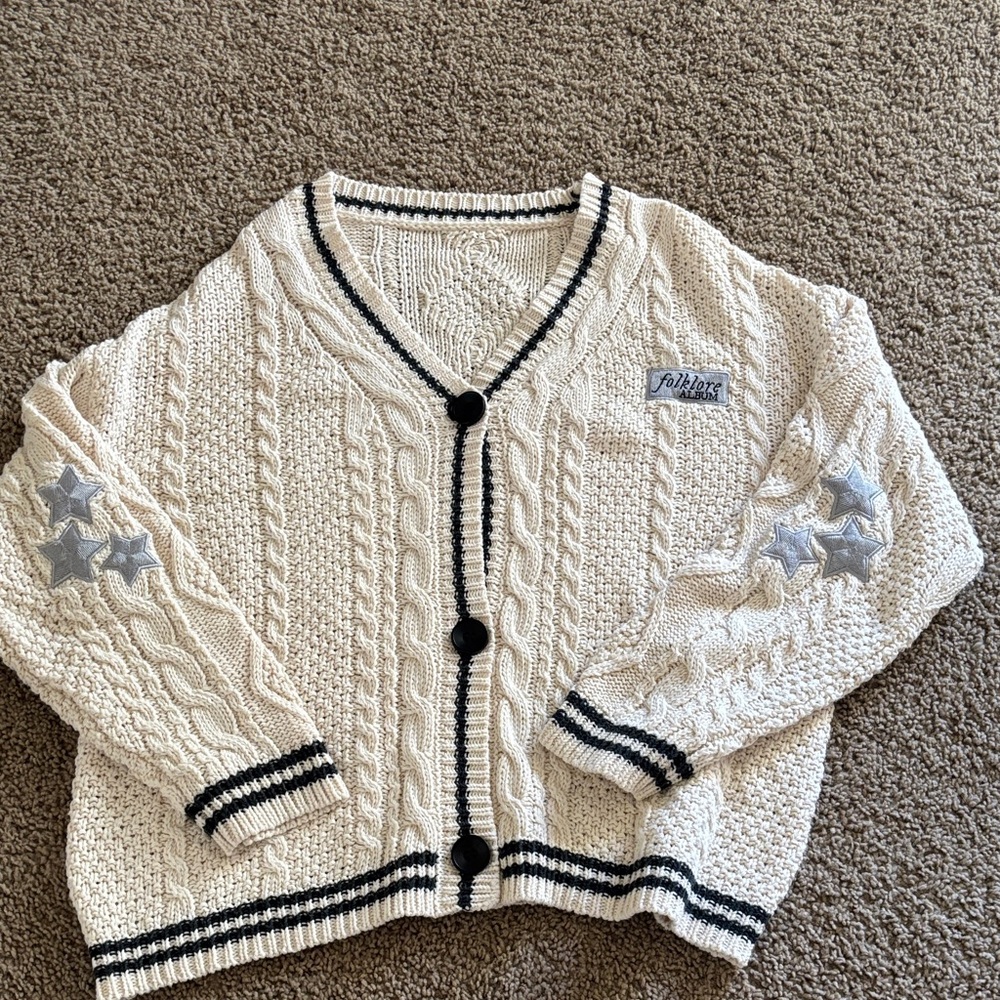Folklore Style Cable Knit Cardigan